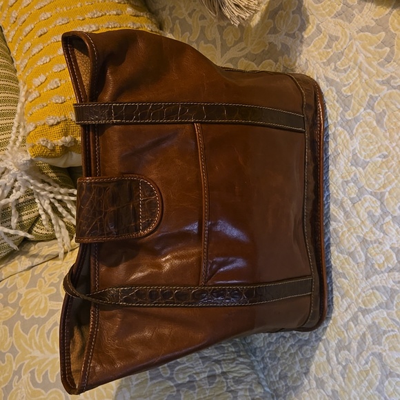 Brahmin leather purse 👛 - Picture 2 of 5